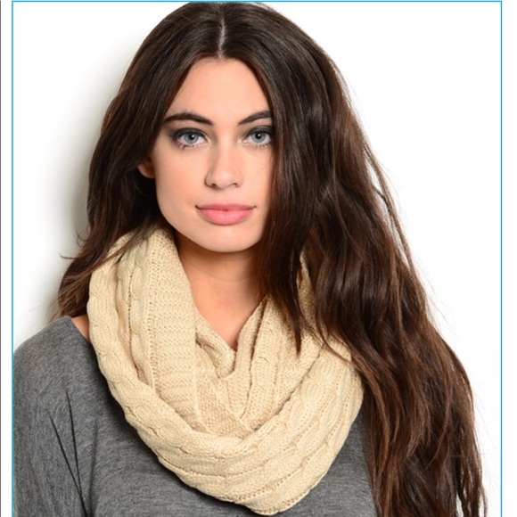 Boutique Accessories - BRAND NEW cream/nude infinity scarf 🧣✨